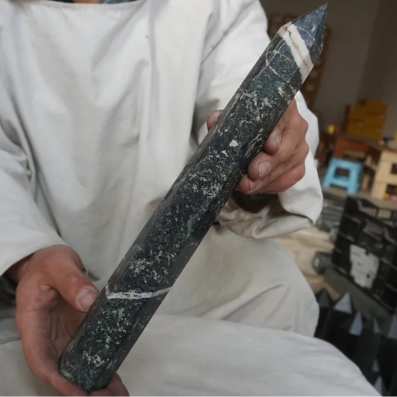 Wow! Large Black tourmaline towers - Picture 9 of 13